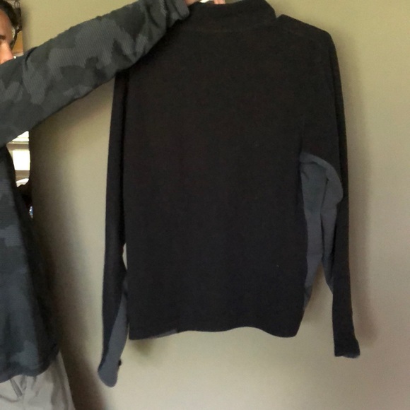 North face quarter zip - Picture 2 of 3